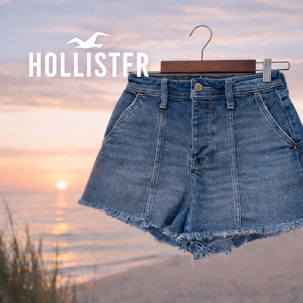 Hollister Ultra High-Rise Mom Denim Shorts | Size 1 (W25)